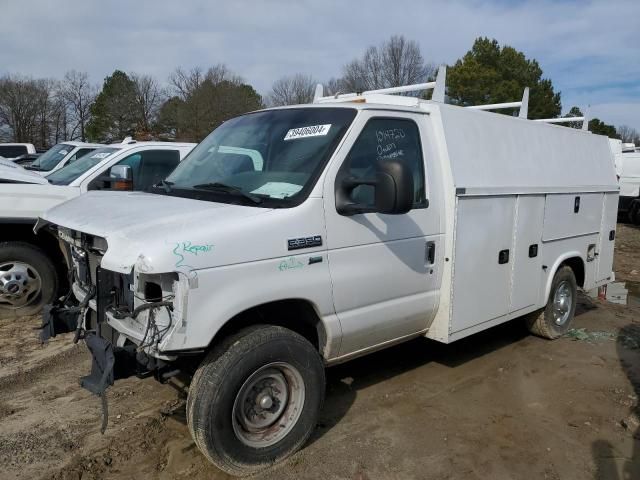 2016 Ford Econoline E350 Super Duty Cutaway Van