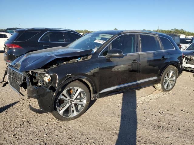 2022 Audi Q7 Premium Plus