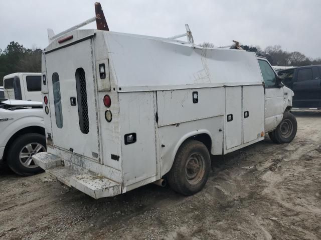 2014 Ford Econoline E350 Super Duty Cutaway Van