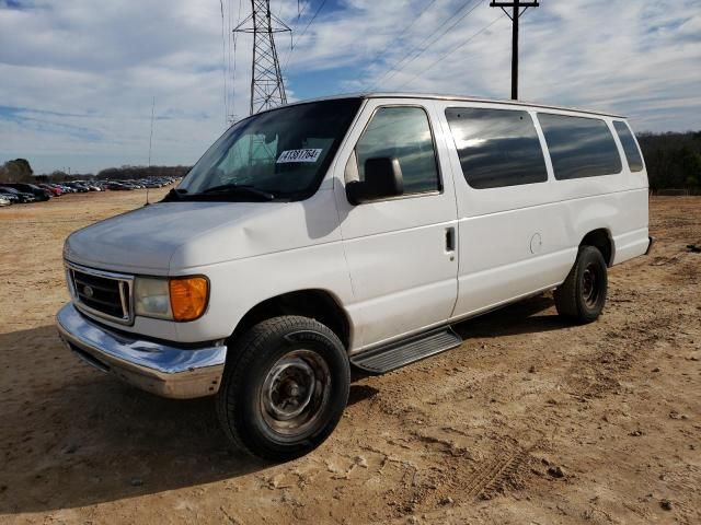 2004 Ford Econoline E350 Super Duty Wagon