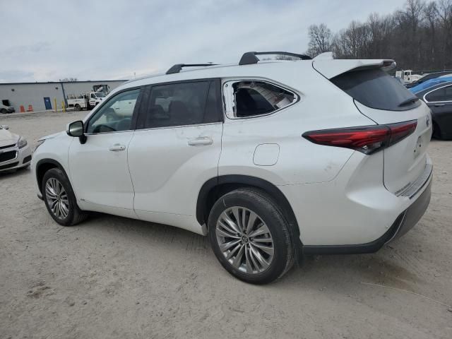 2022 Toyota Highlander Hybrid Platinum