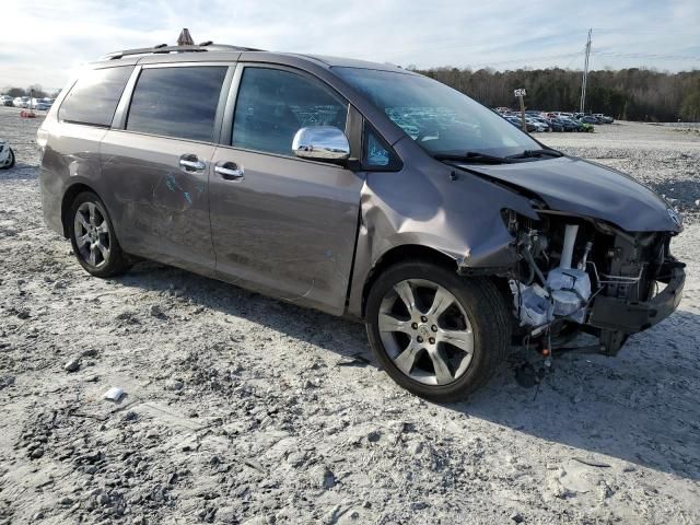 2013 Toyota Sienna Sport