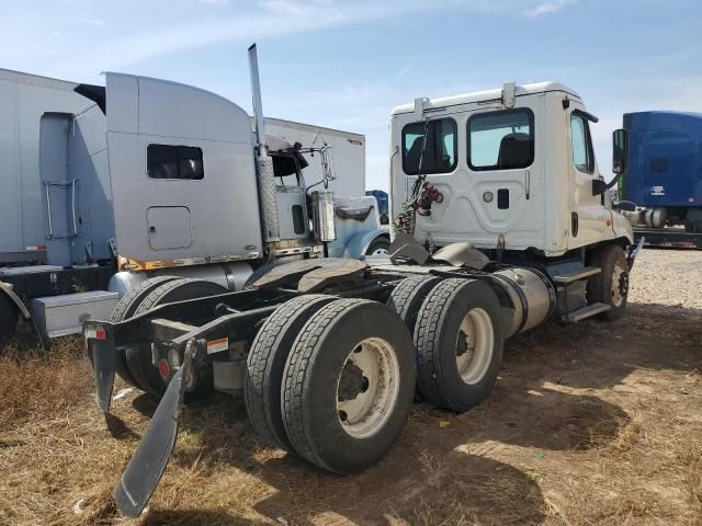 2016 Freightliner Cascadia 125