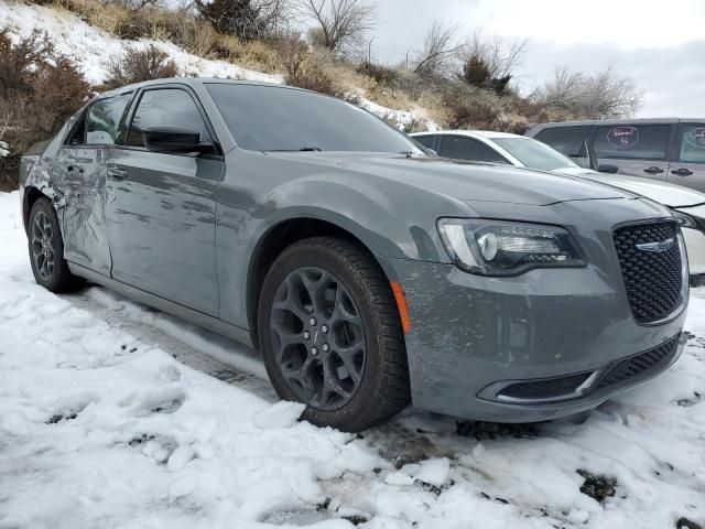 2019 Chrysler 300 Touring