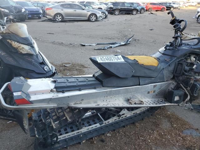 2009 Bombardier Snowmobile