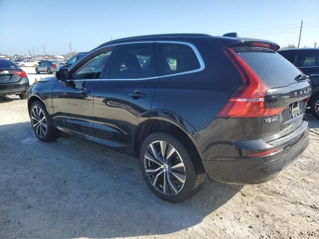 2022 Volvo XC60 B5 Momentum