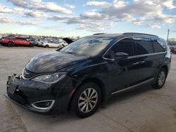 Salvage cars for sale from Copart Sikeston, MO: 2017 Chrysler Pacifica Touring L