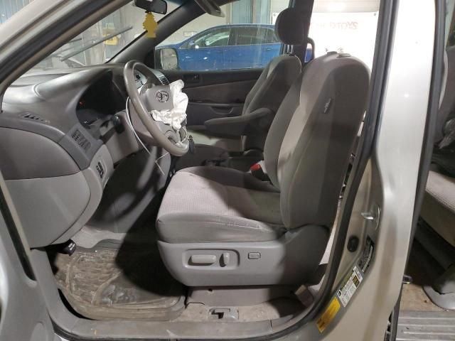 2008 Toyota Sienna CE