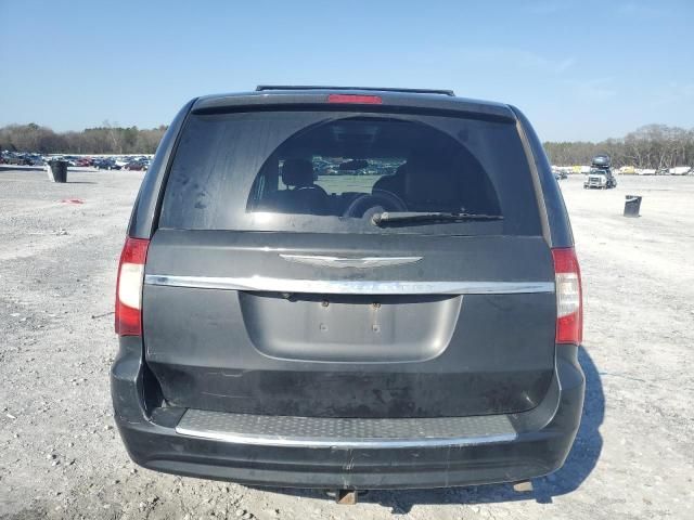 2011 Chrysler Town & Country Touring L