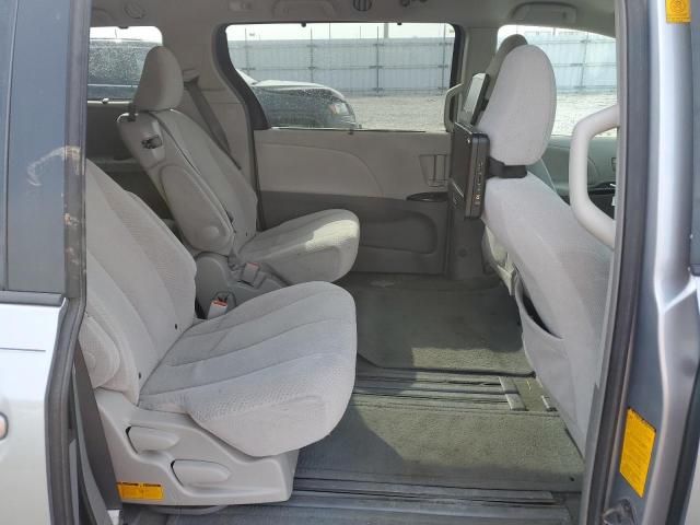 2011 Toyota Sienna LE