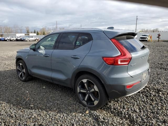 2021 Volvo XC40 T5 Momentum