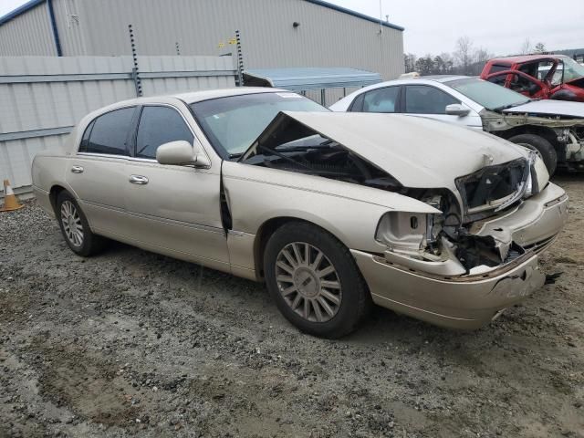 2005 Lincoln Town Car Signature