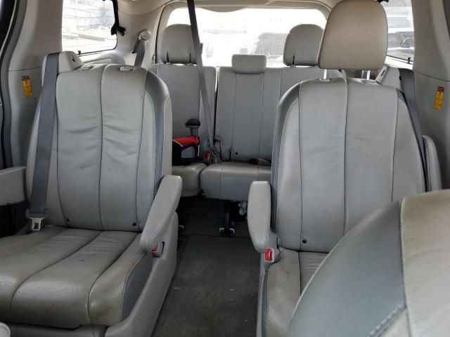 2014 Toyota Sienna XLE