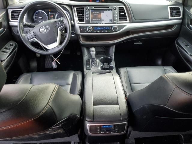 2019 Toyota Highlander SE