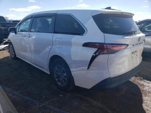 2021 Toyota Sienna LE