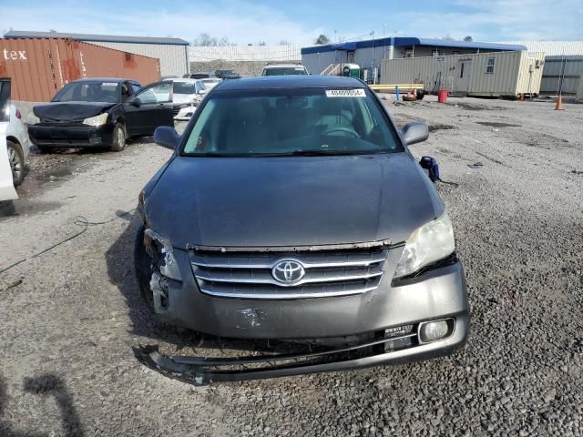 2005 Toyota Avalon XL