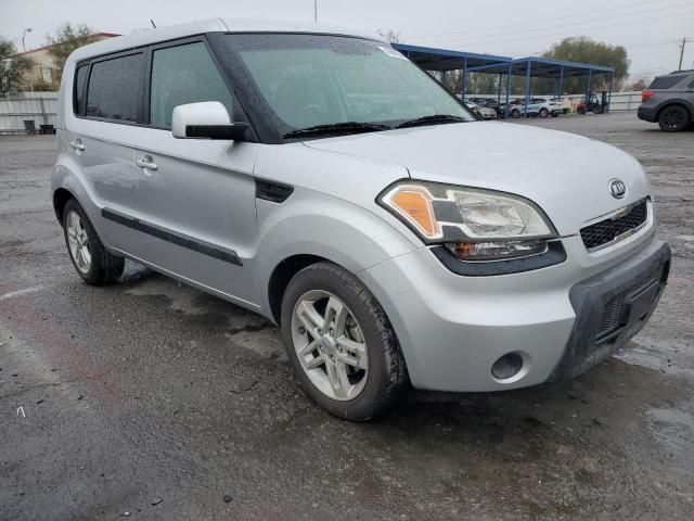 2011 KIA Soul +