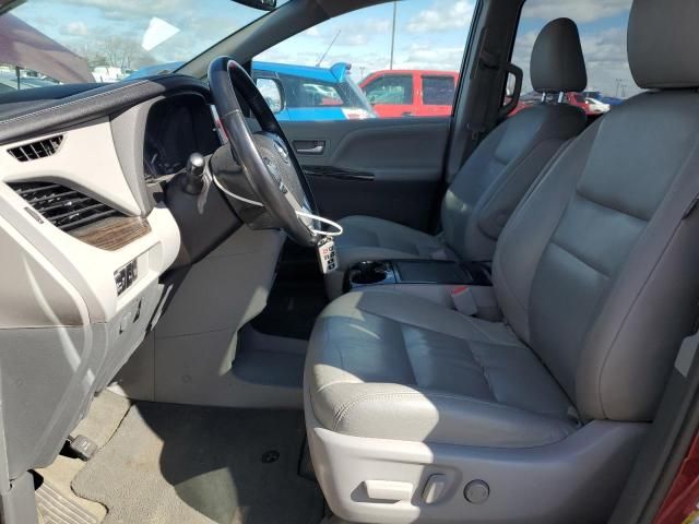 2015 Toyota Sienna XLE