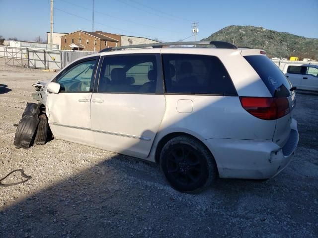 2004 Toyota Sienna XLE