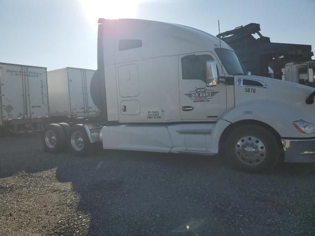 2018 Kenworth Construction T680