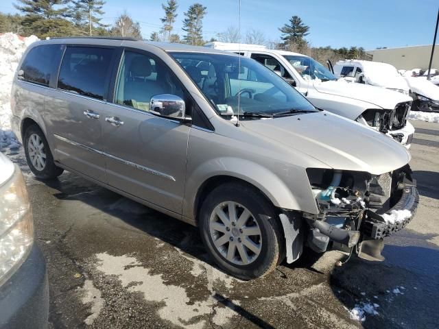 2012 Chrysler Town & Country Touring L