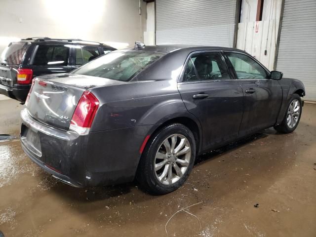 2017 Chrysler 300 Limited