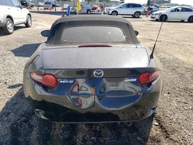 2016 Mazda MX-5 Miata Sport