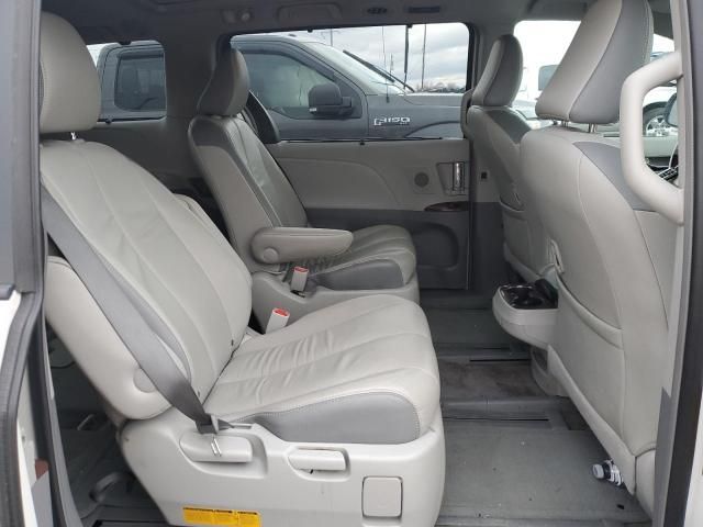 2013 Toyota Sienna XLE