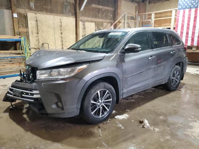 2017 Toyota Highlander SE