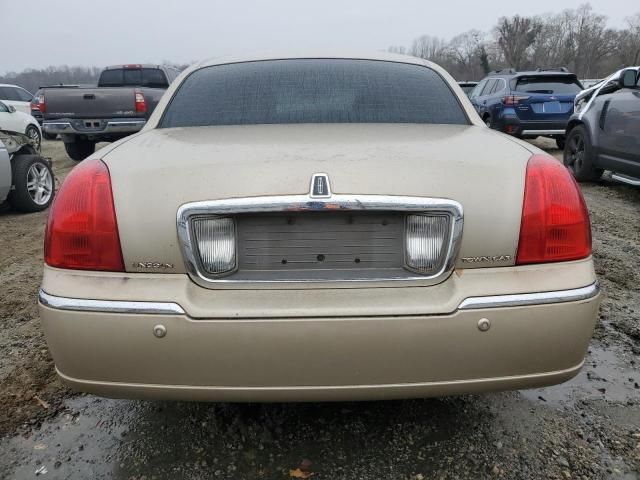 2005 Lincoln Town Car Signature