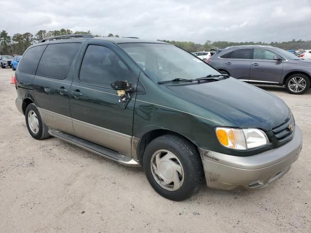 2002 Toyota Sienna LE