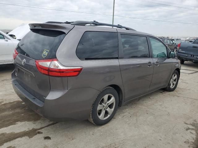 2016 Toyota Sienna LE