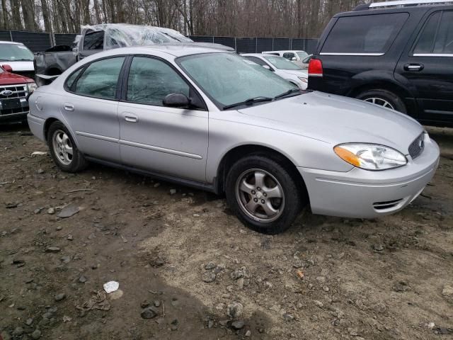 2005 Ford Taurus SE