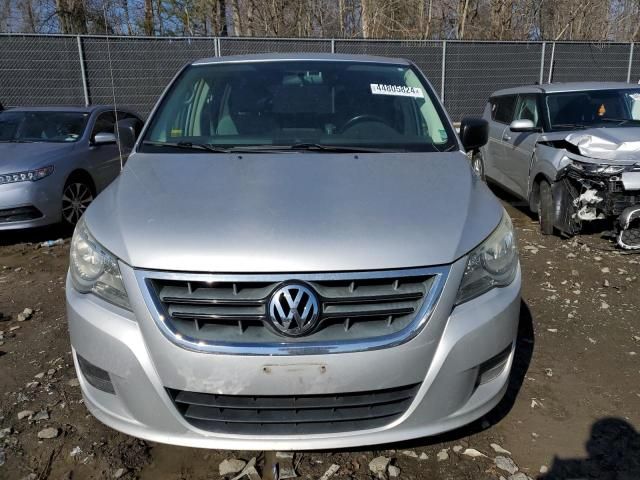 2011 Volkswagen Routan S