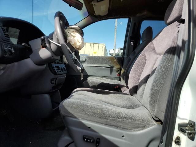 1998 Dodge Grand Caravan SE