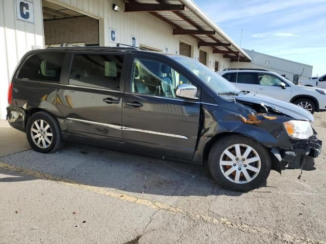 2012 Chrysler Town & Country Touring L