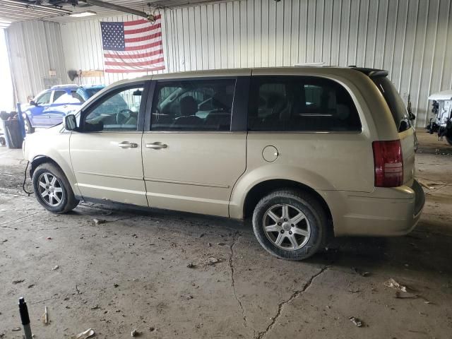 2010 Chrysler Town & Country LX