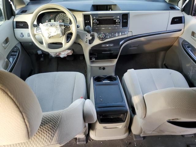 2014 Toyota Sienna LE