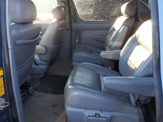 2001 Toyota Sienna LE