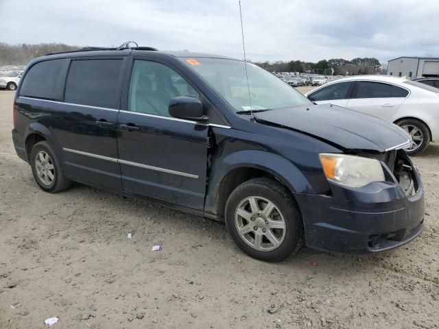 2010 Chrysler Town & Country Touring