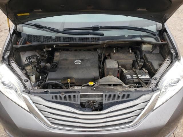 2014 Toyota Sienna XLE