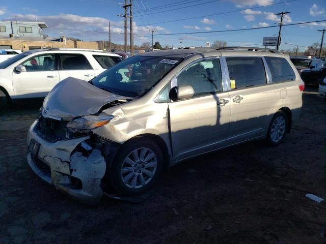 2017 Toyota Sienna XLE