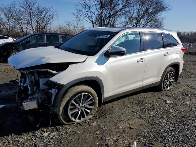 2019 Toyota Highlander SE