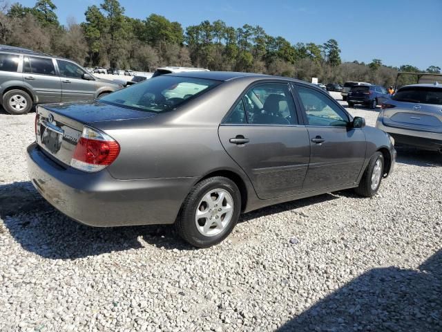 2005 Toyota Camry LE