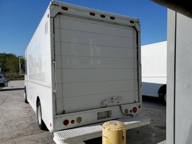 2001 Freightliner Chassis M Line WALK-IN Van