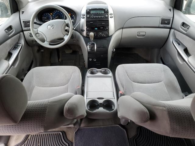 2006 Toyota Sienna LE