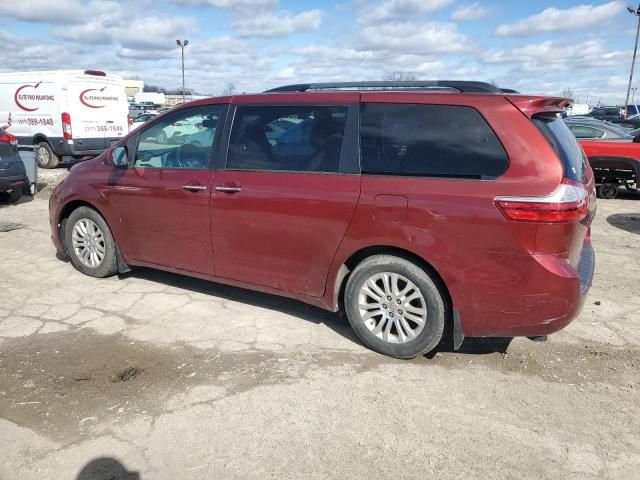 2015 Toyota Sienna XLE