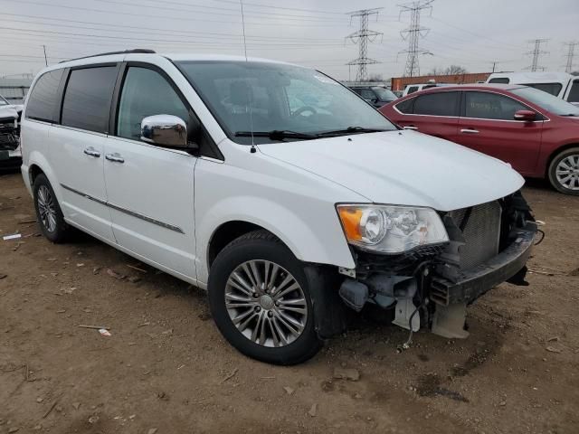 2014 Chrysler Town & Country Touring L