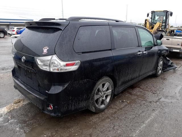 2013 Toyota Sienna Sport