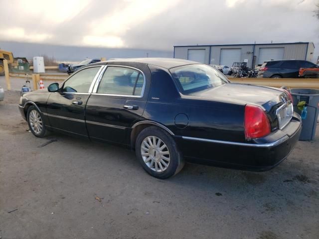 2004 Lincoln Town Car Executive